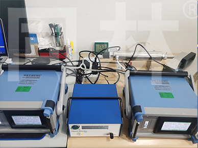 美國(guó)2B臭氧分析儀 106-L測(cè)試現(xiàn)場(chǎng)